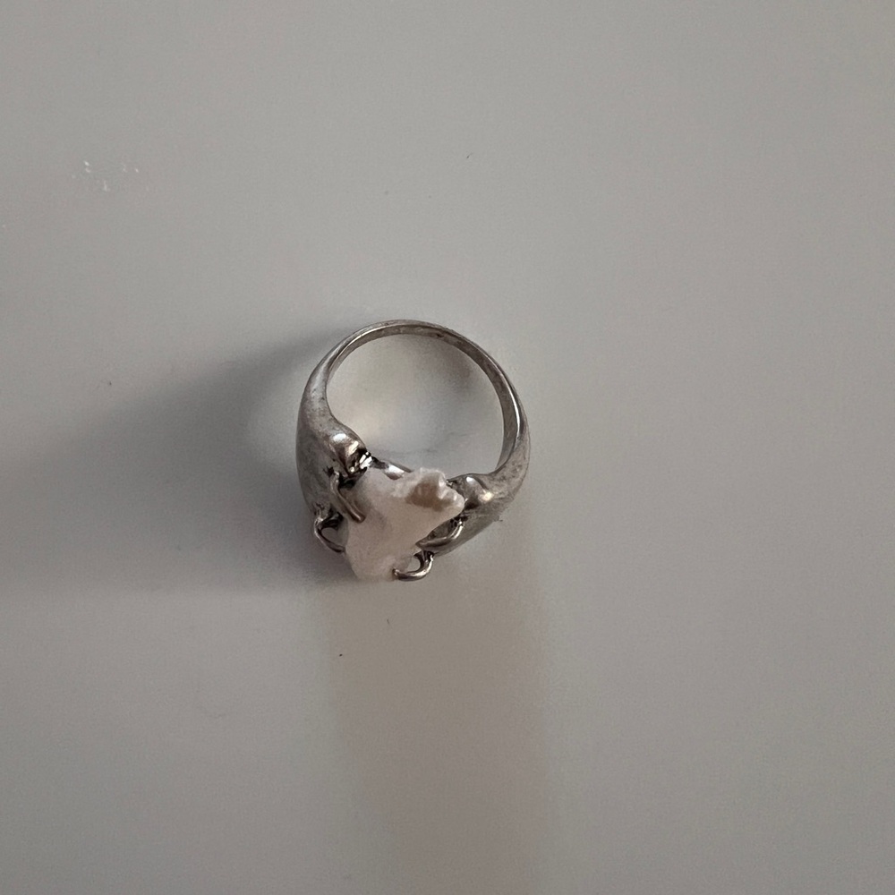 Free people Silver Baroque Pearl Statement Ring - Picture 11 of 12